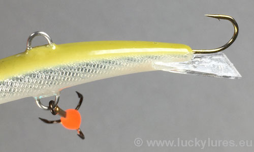 Schwanzbereich mit Flügel des Balance Jigs Hopeakala in der 15 Gramm Ausführung der Farbe 201.